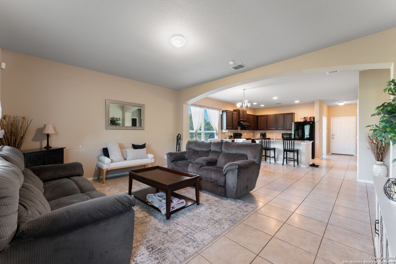 6115 Agoura Hvn