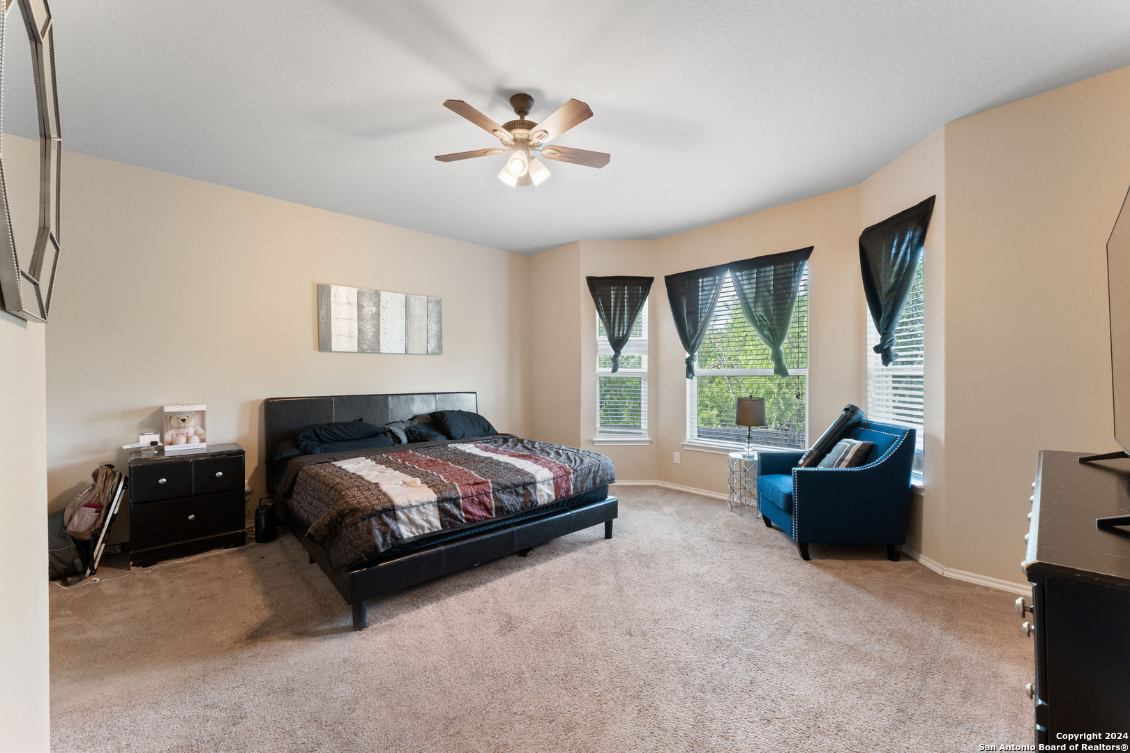 6115 Agoura Hvn