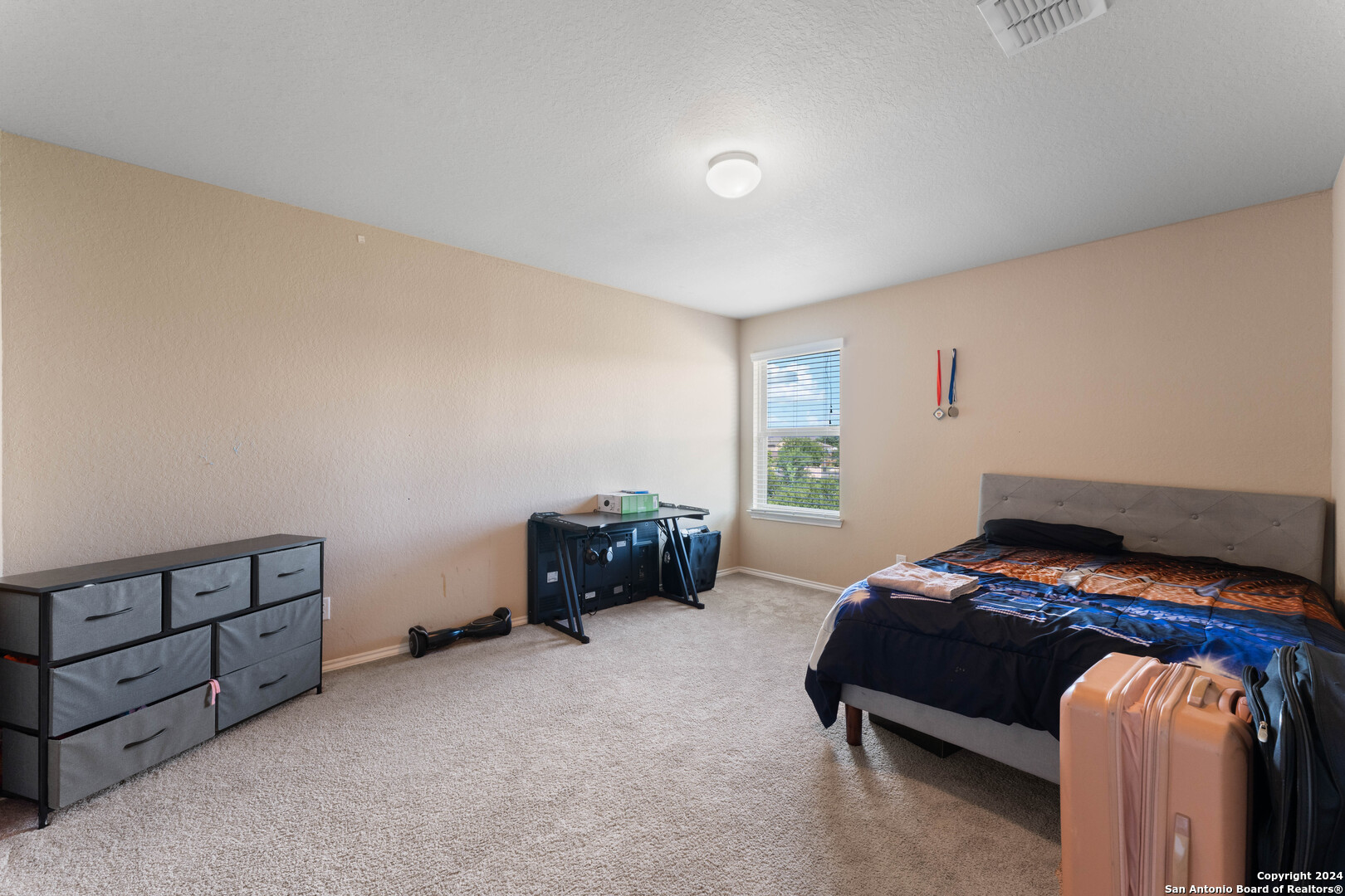 6115 Agoura Hvn
