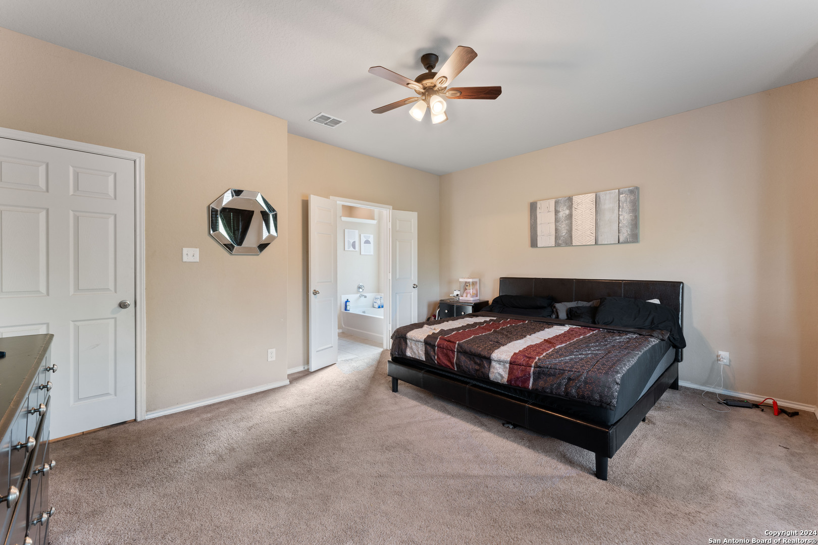 6115 Agoura Hvn