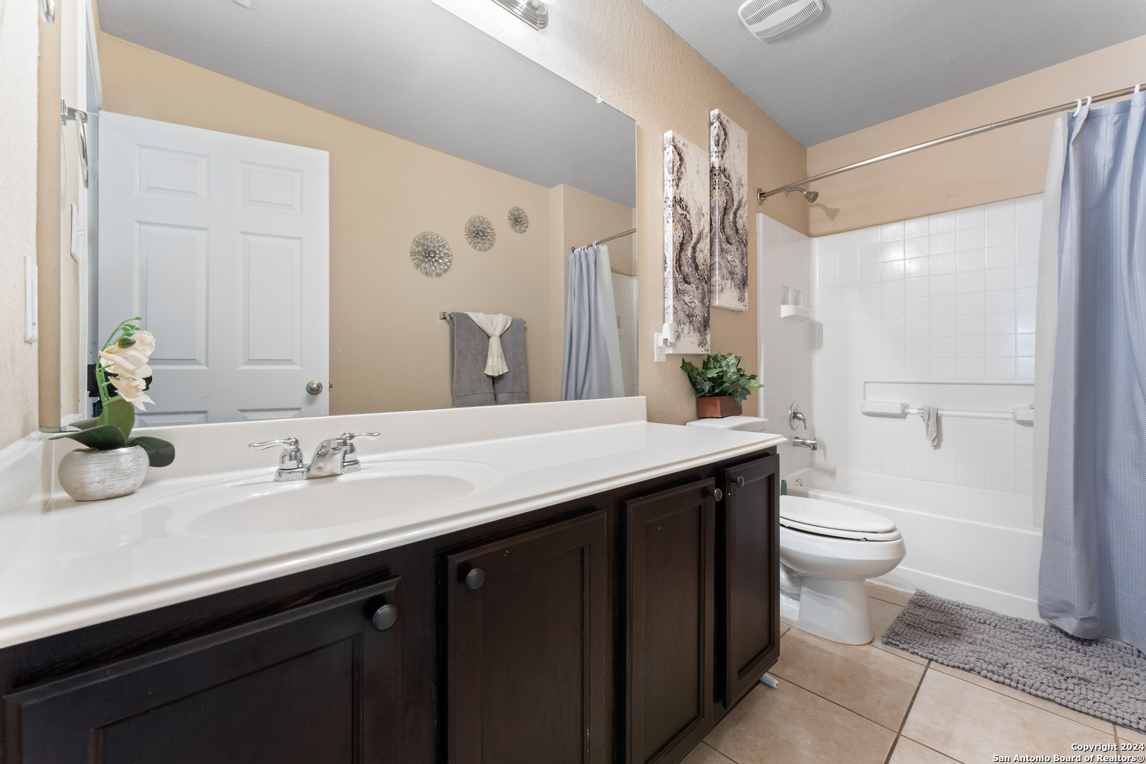 6115 Agoura Hvn