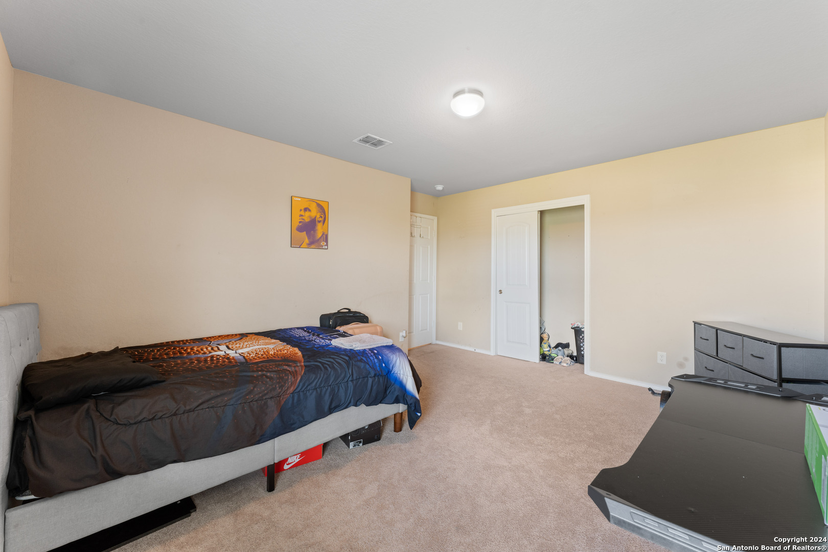 6115 Agoura Hvn