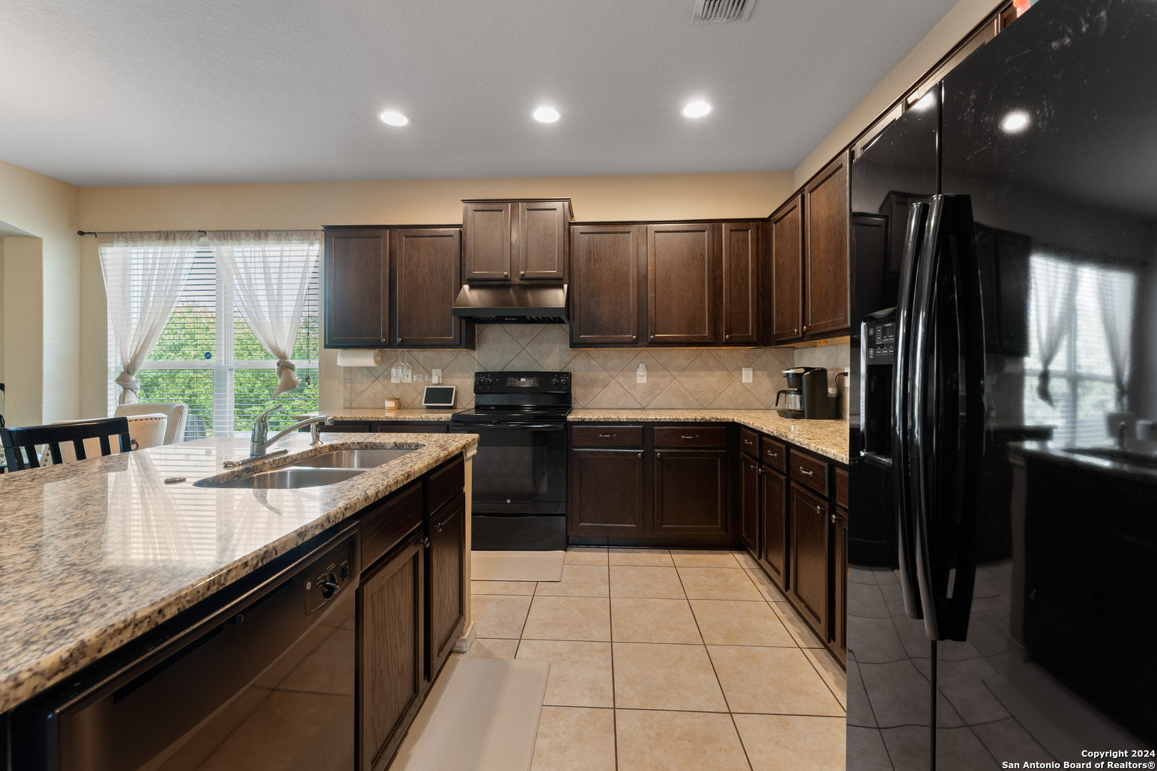 6115 Agoura Hvn