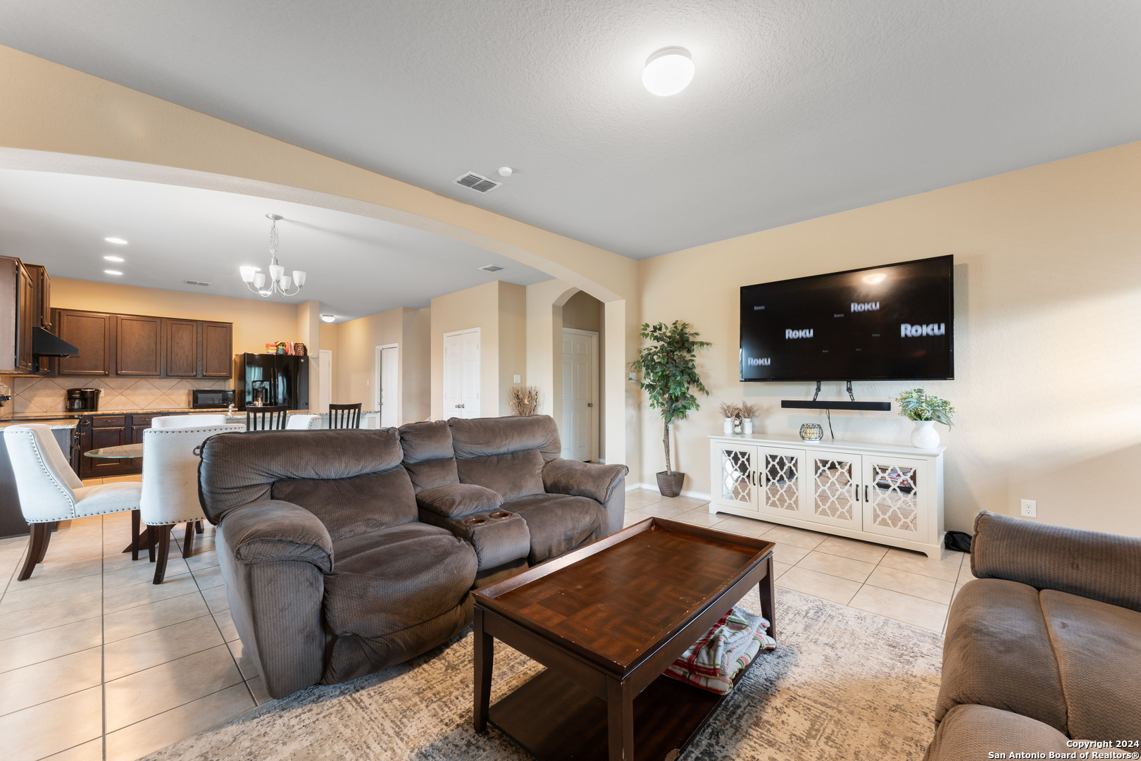 6115 Agoura Hvn