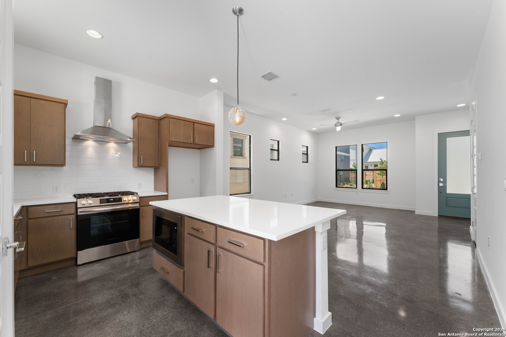 914 N Olive St #501