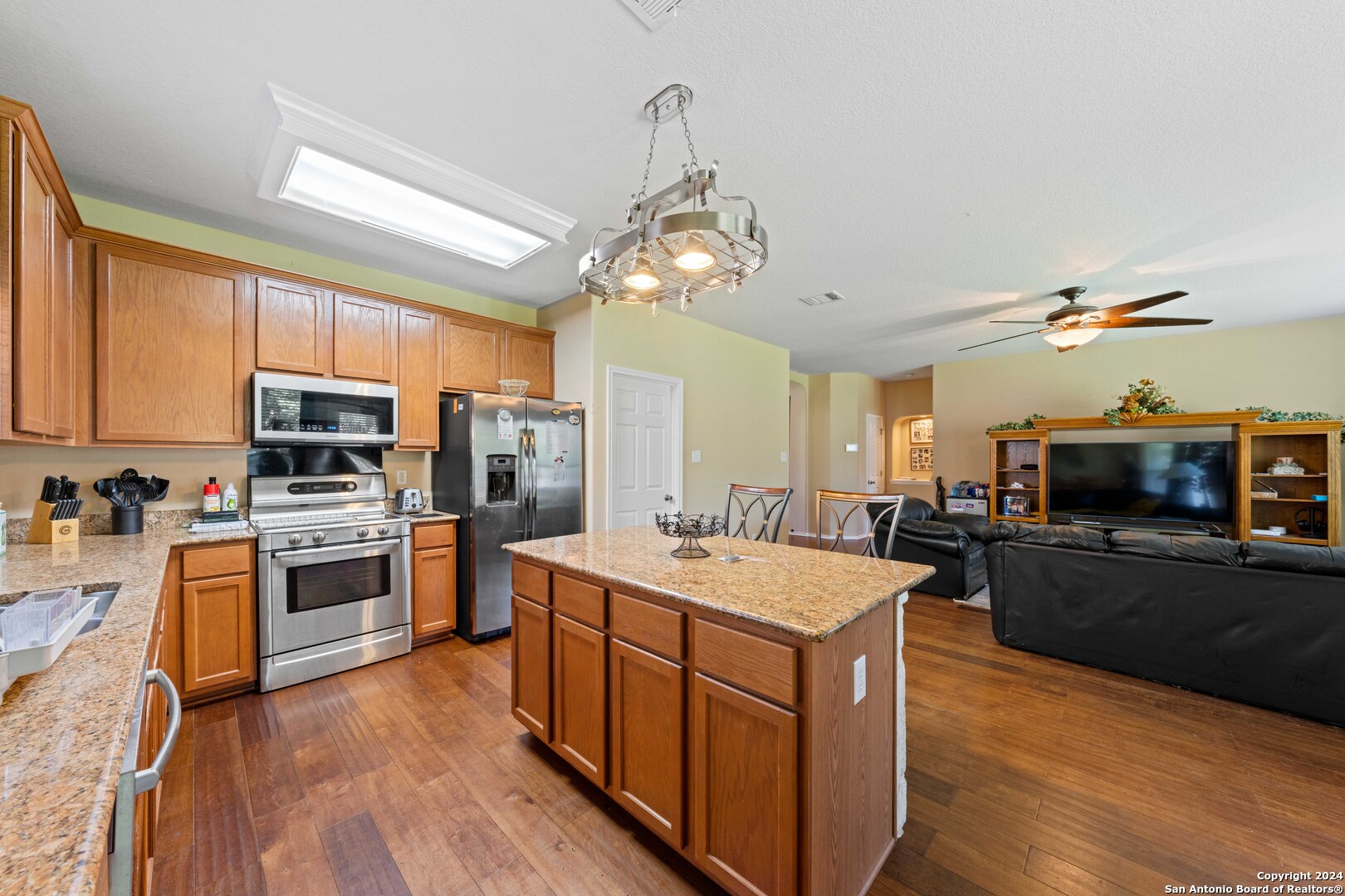 24527 WALNUT PASS