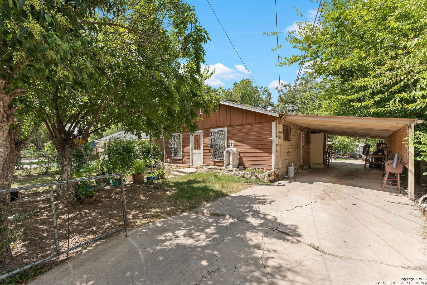 1519 WHITMAN AVE