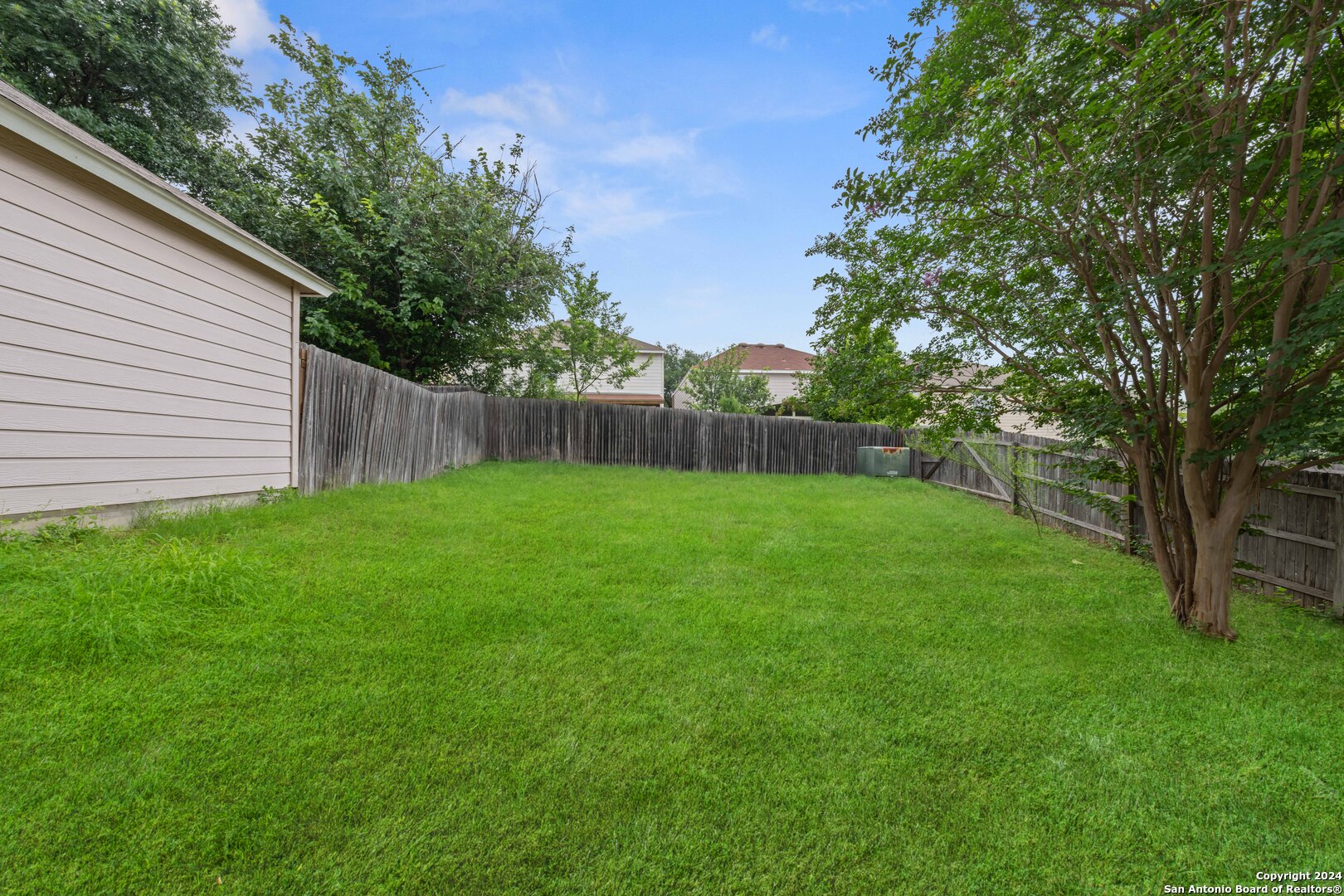 5523 TOMAS CIR