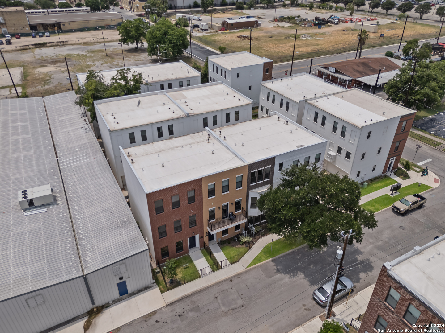 127 N SWISS