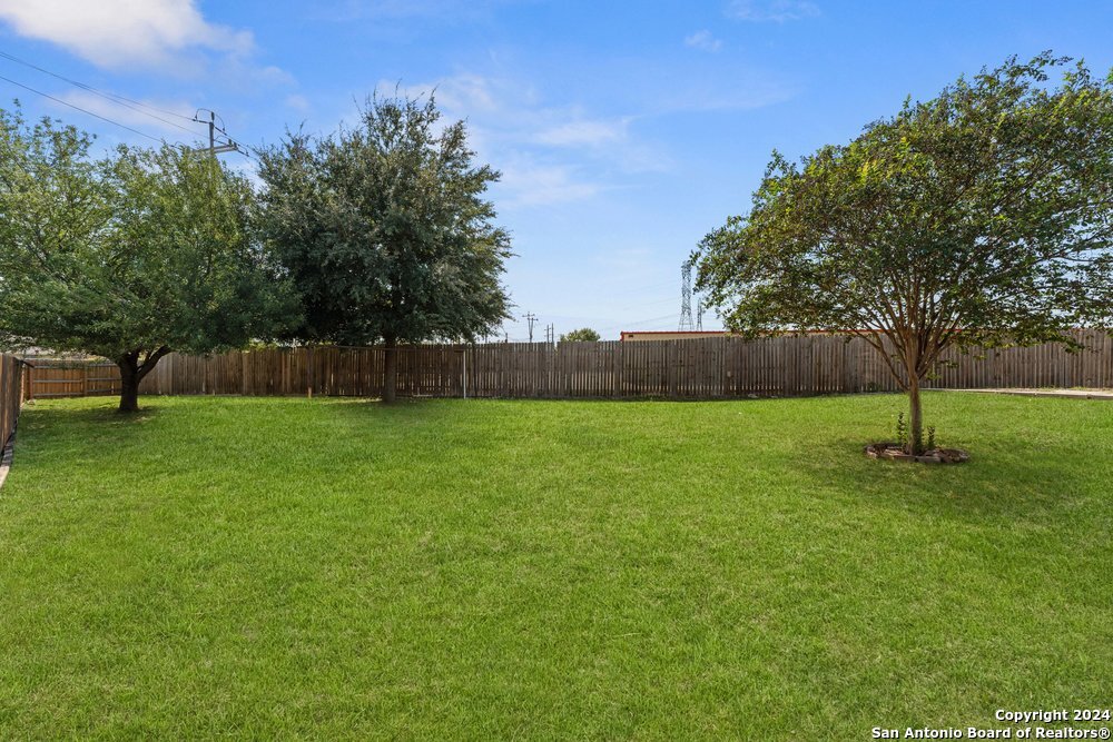 4502 EVERETT LOOP