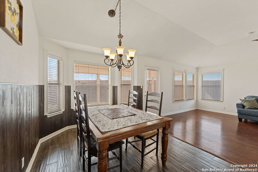 4502 EVERETT LOOP
