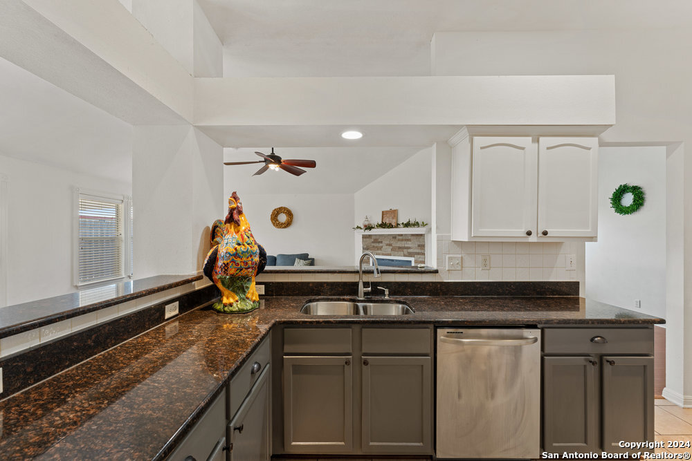 4502 EVERETT LOOP