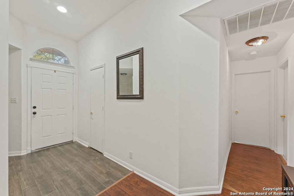 4502 EVERETT LOOP