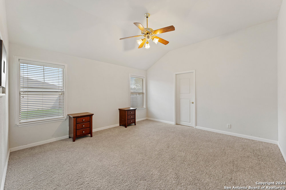 4502 EVERETT LOOP