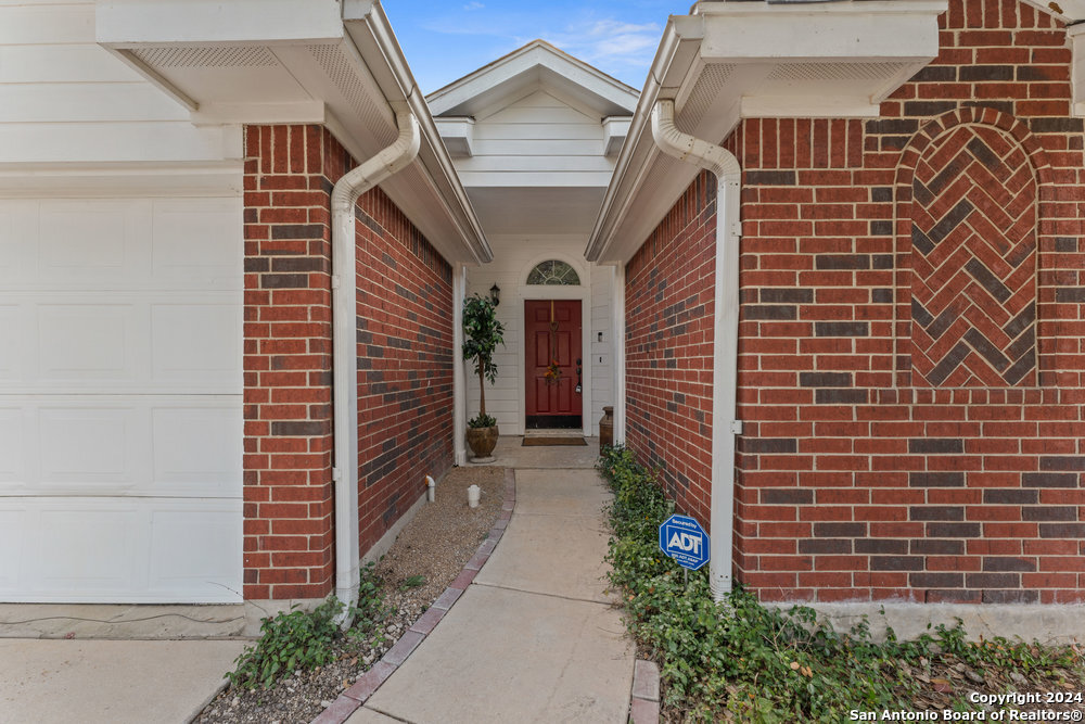 4502 EVERETT LOOP