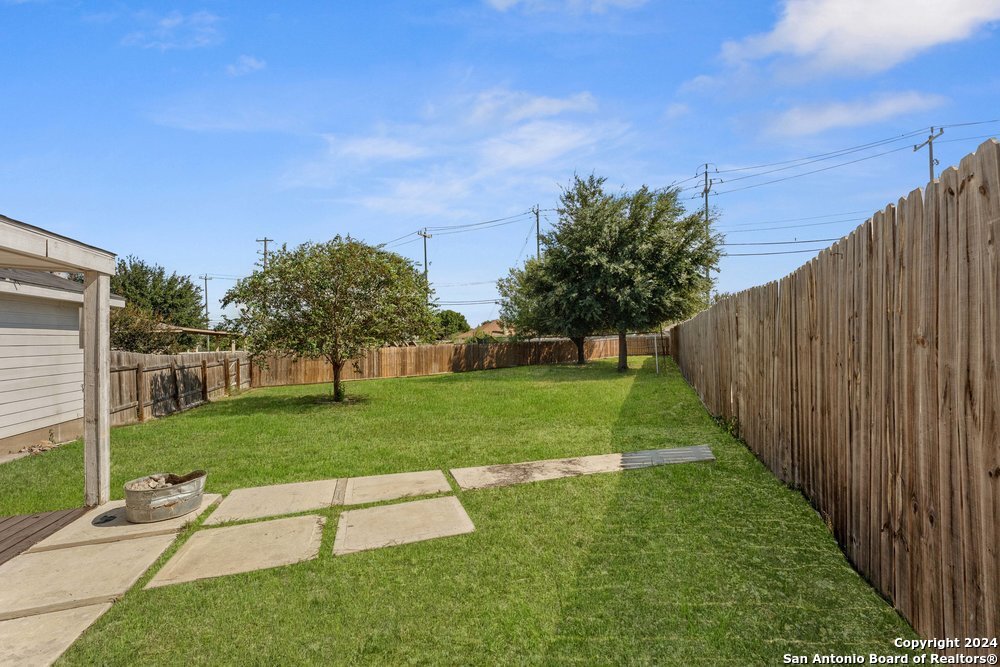 4502 EVERETT LOOP