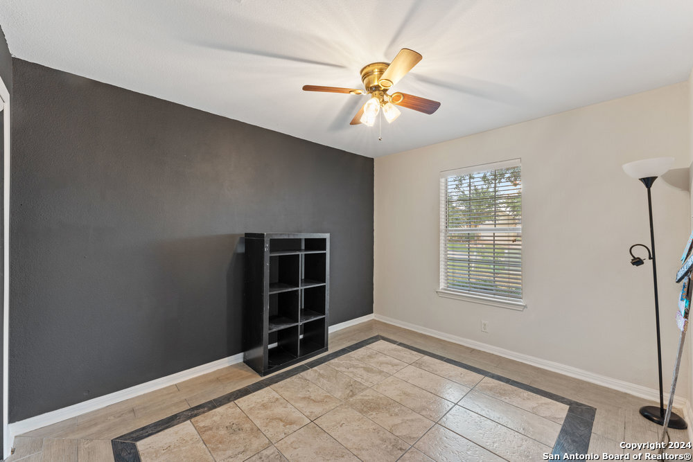 4502 EVERETT LOOP