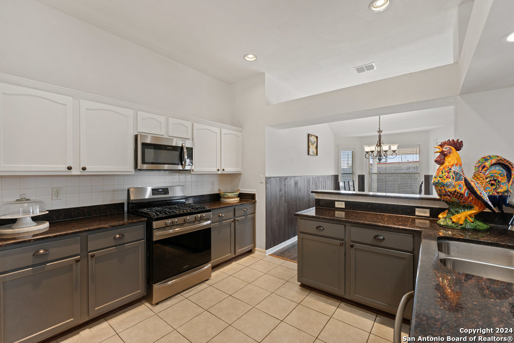 4502 EVERETT LOOP