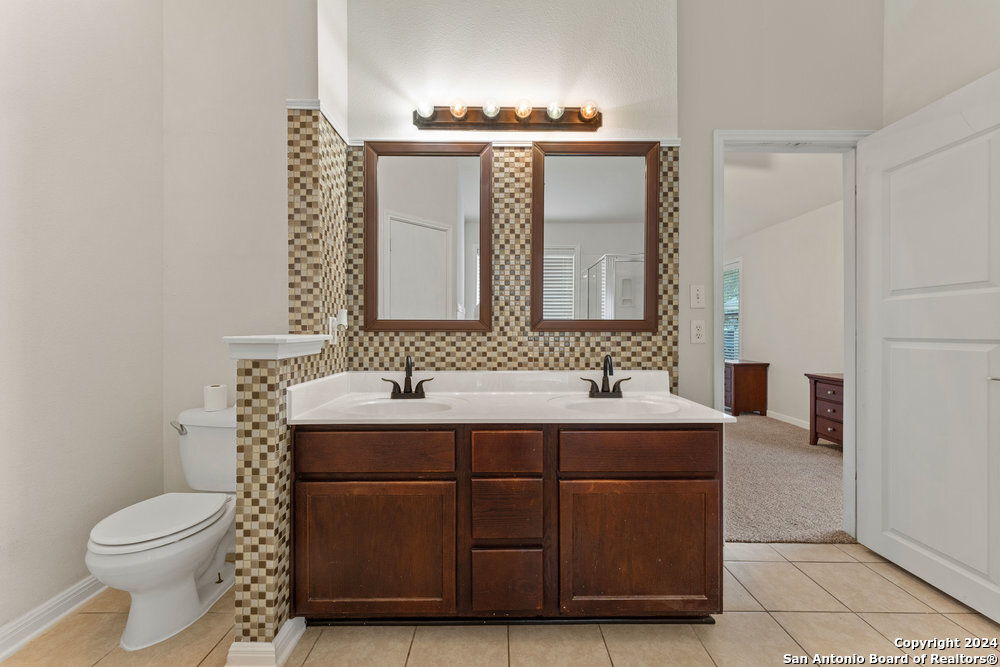 4502 EVERETT LOOP