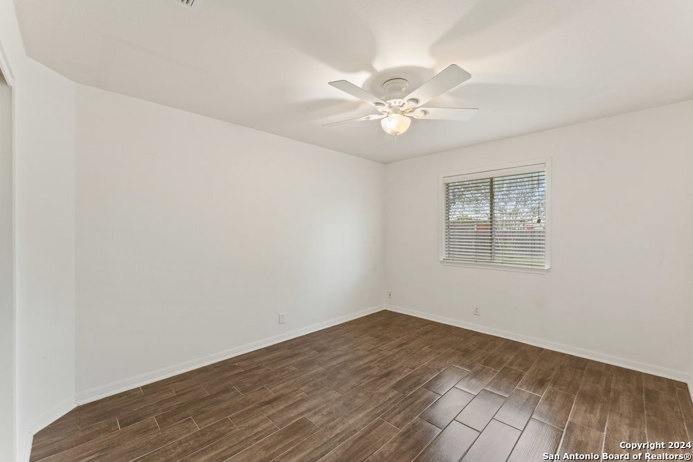 4502 EVERETT LOOP