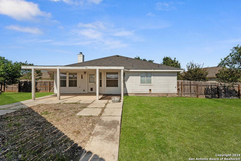 4502 EVERETT LOOP