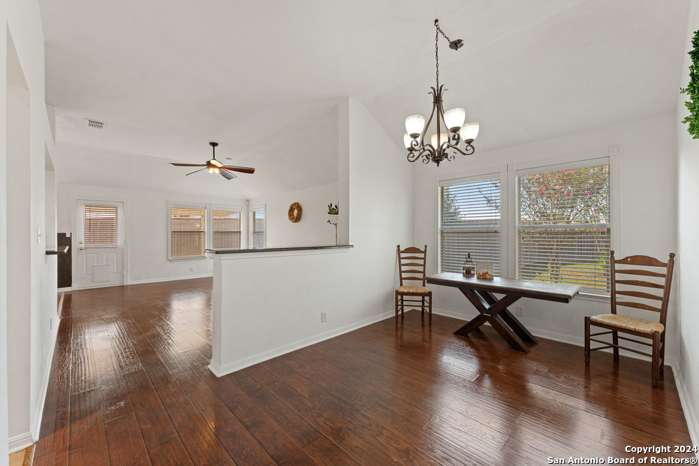 4502 EVERETT LOOP