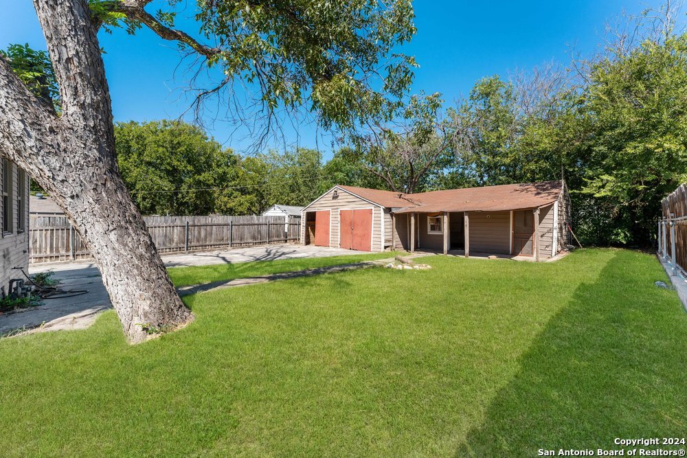 211 BONNELL DR