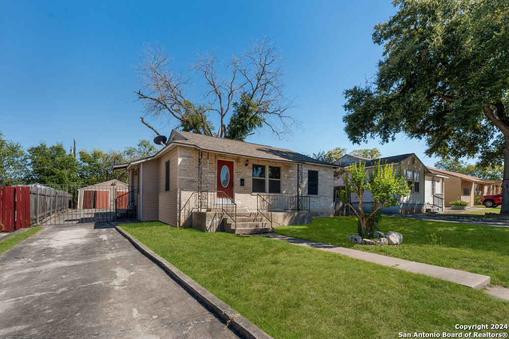 211 BONNELL DR