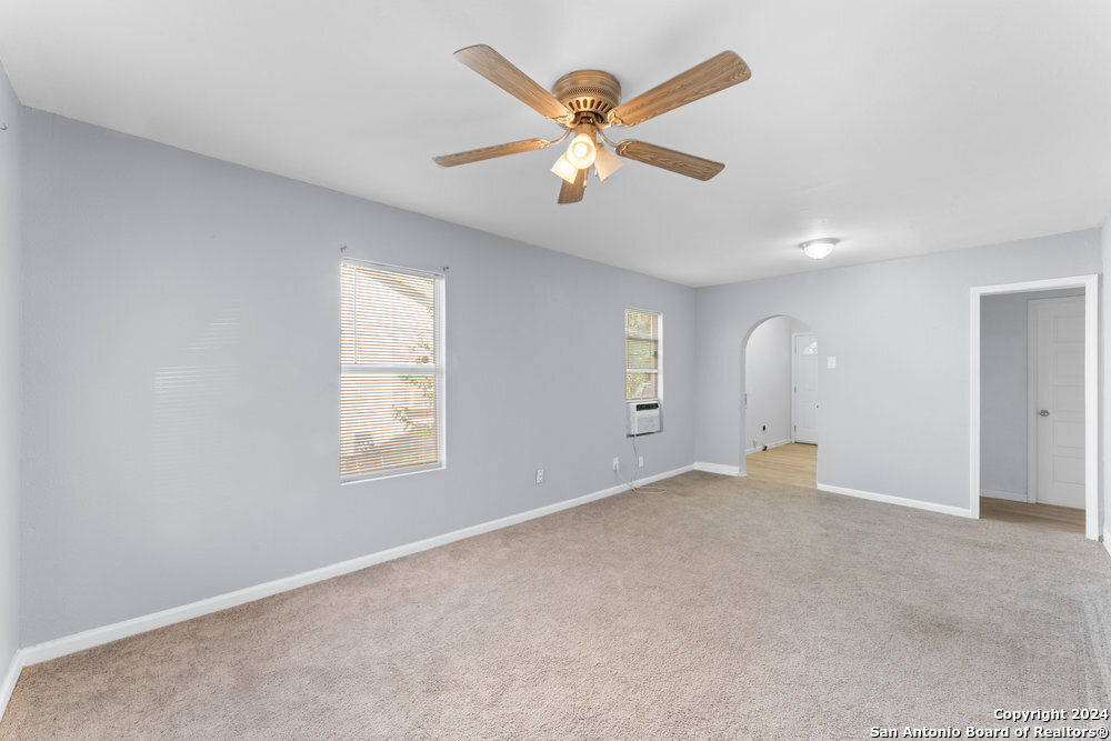 3123 WEIR AVE