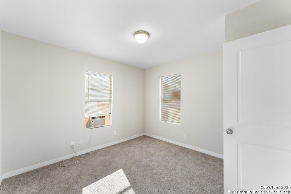 3123 WEIR AVE