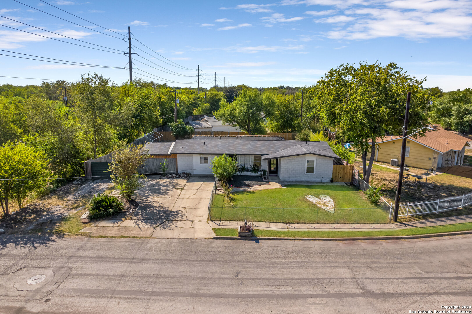 7814 GALLOP DR