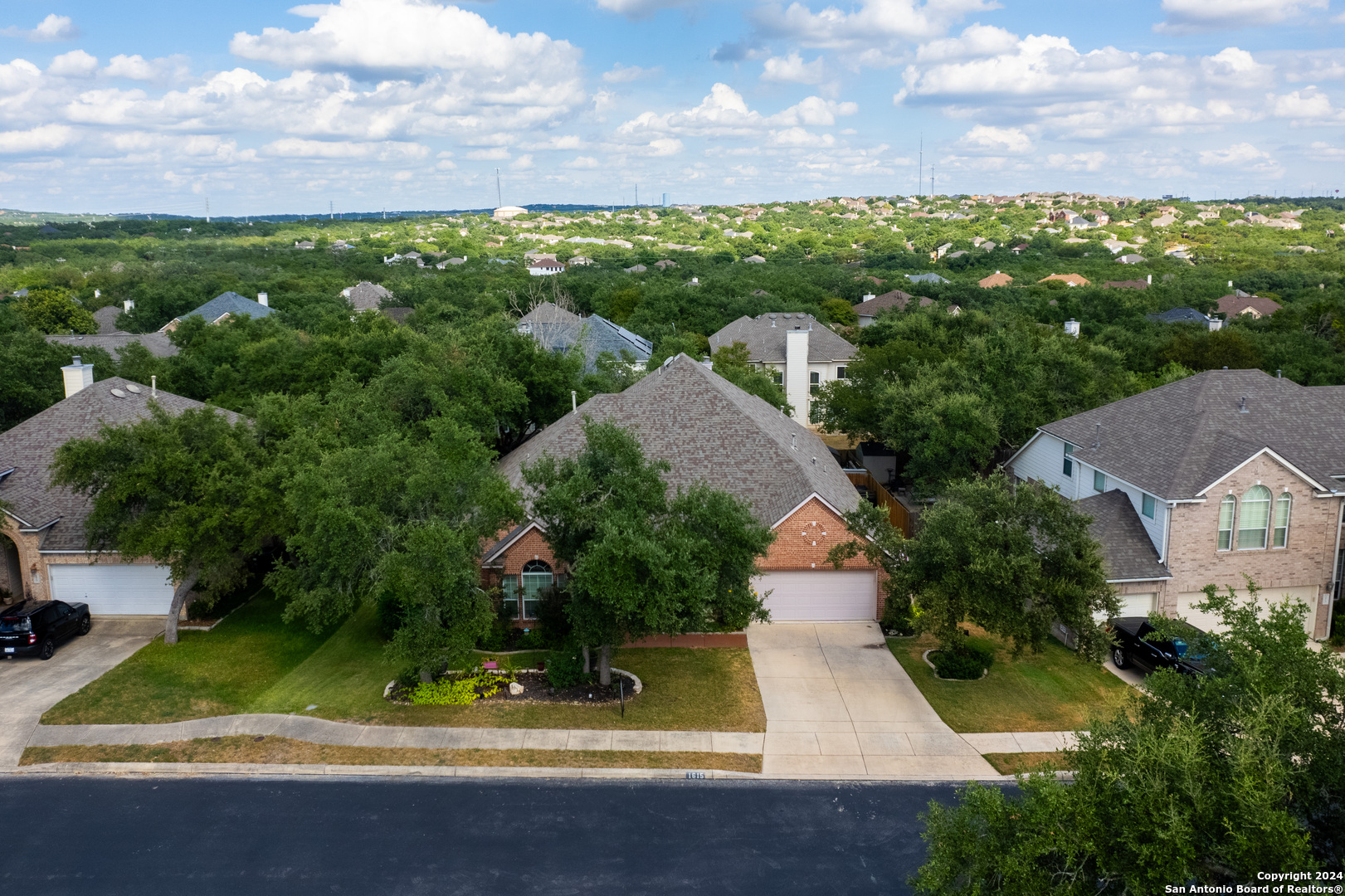 1615 LOOKOUT PT