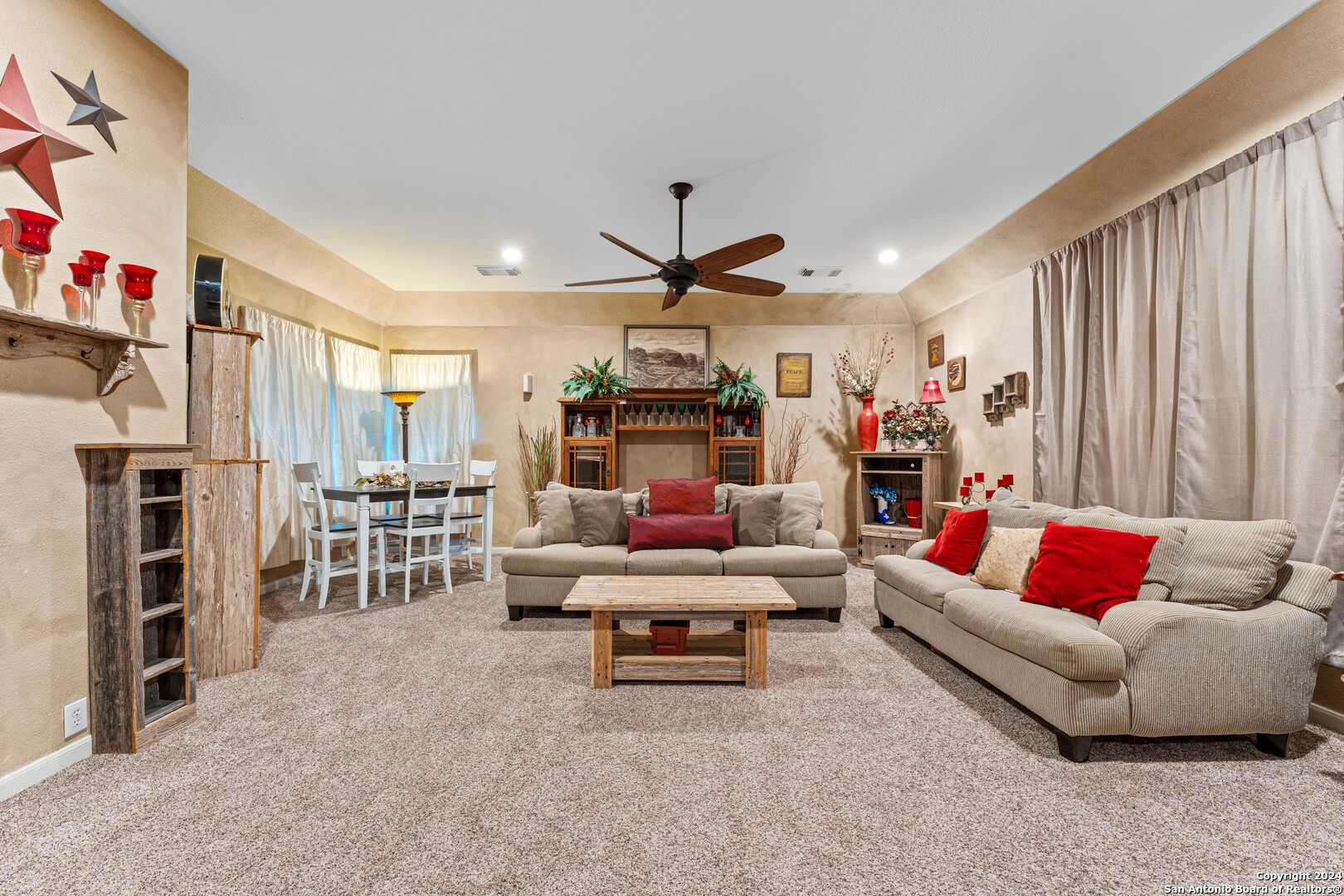 1615 LOOKOUT PT