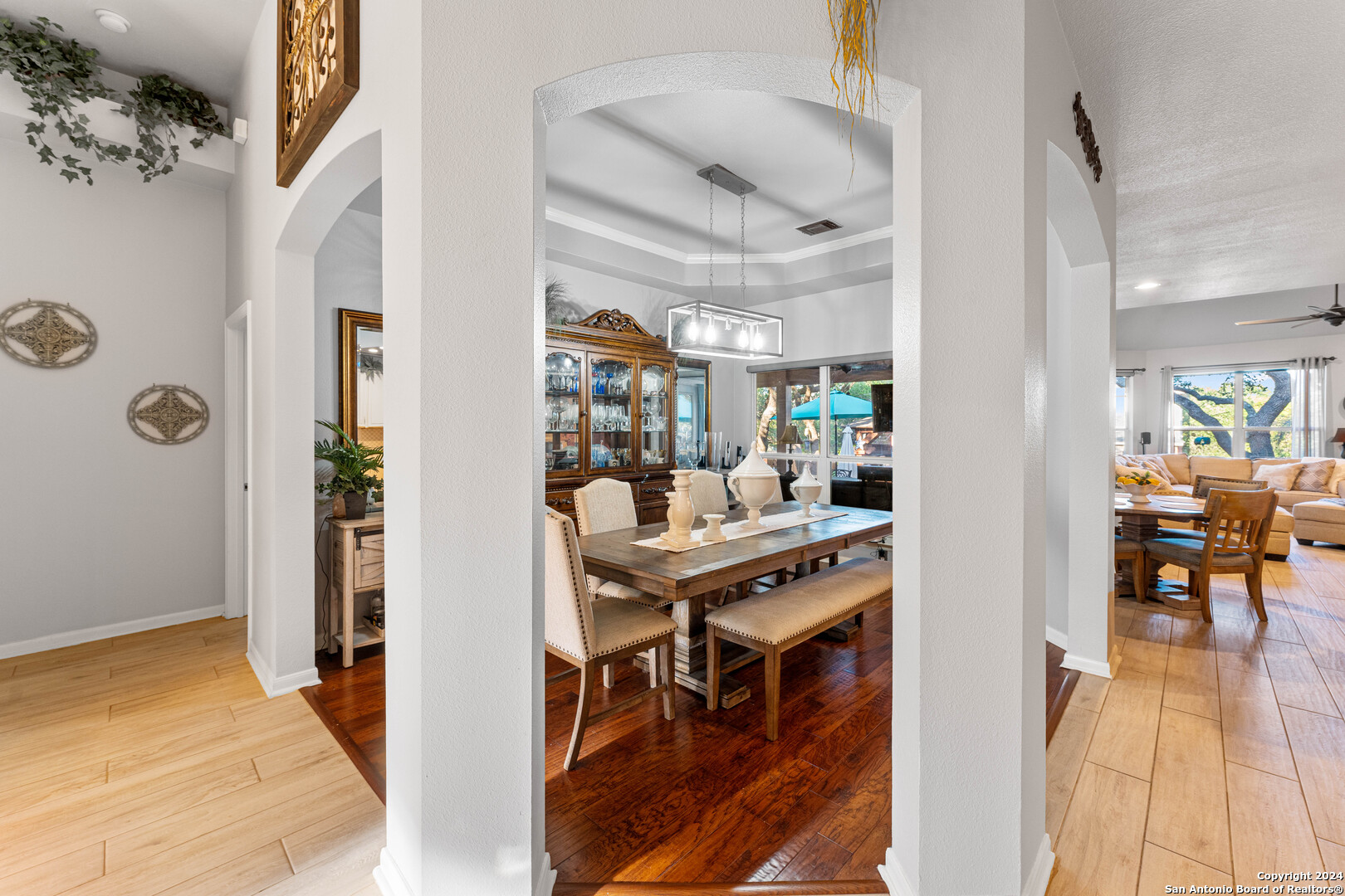 1615 LOOKOUT PT