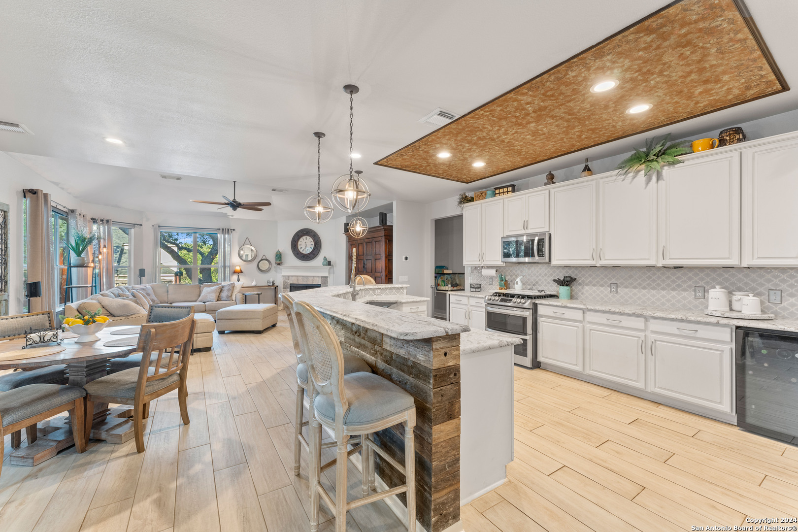 1615 LOOKOUT PT