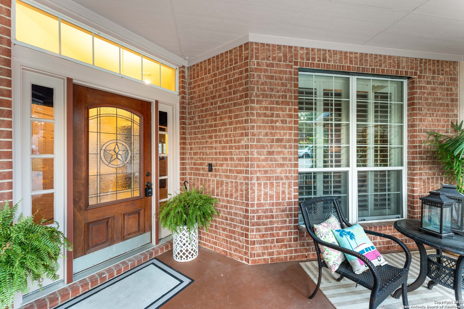 1615 LOOKOUT PT
