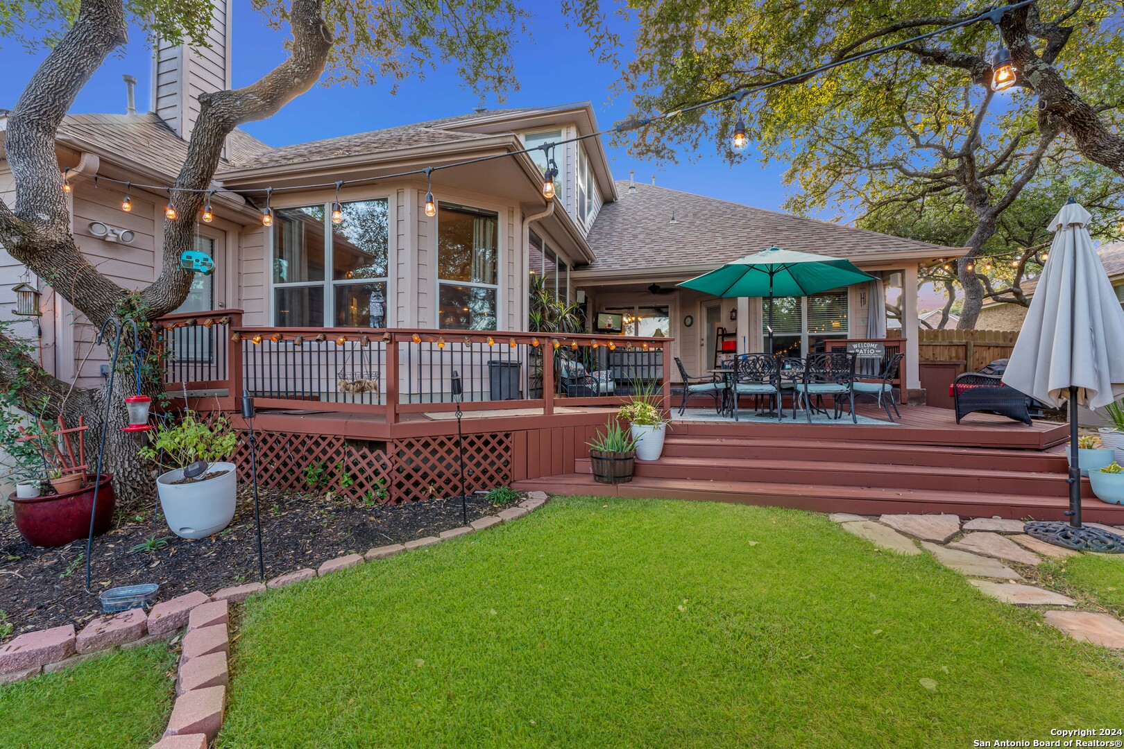 1615 LOOKOUT PT