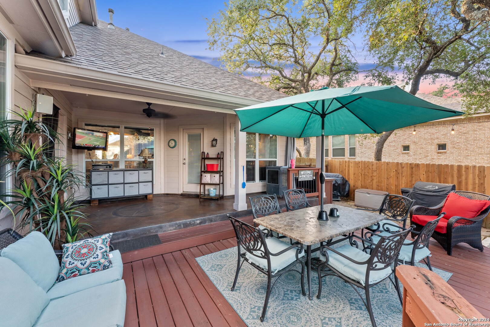1615 LOOKOUT PT