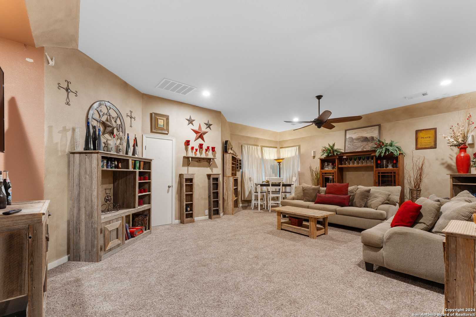 1615 LOOKOUT PT