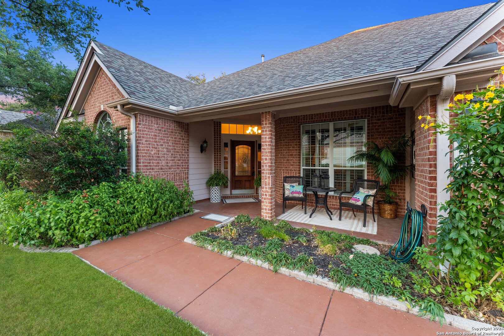1615 LOOKOUT PT