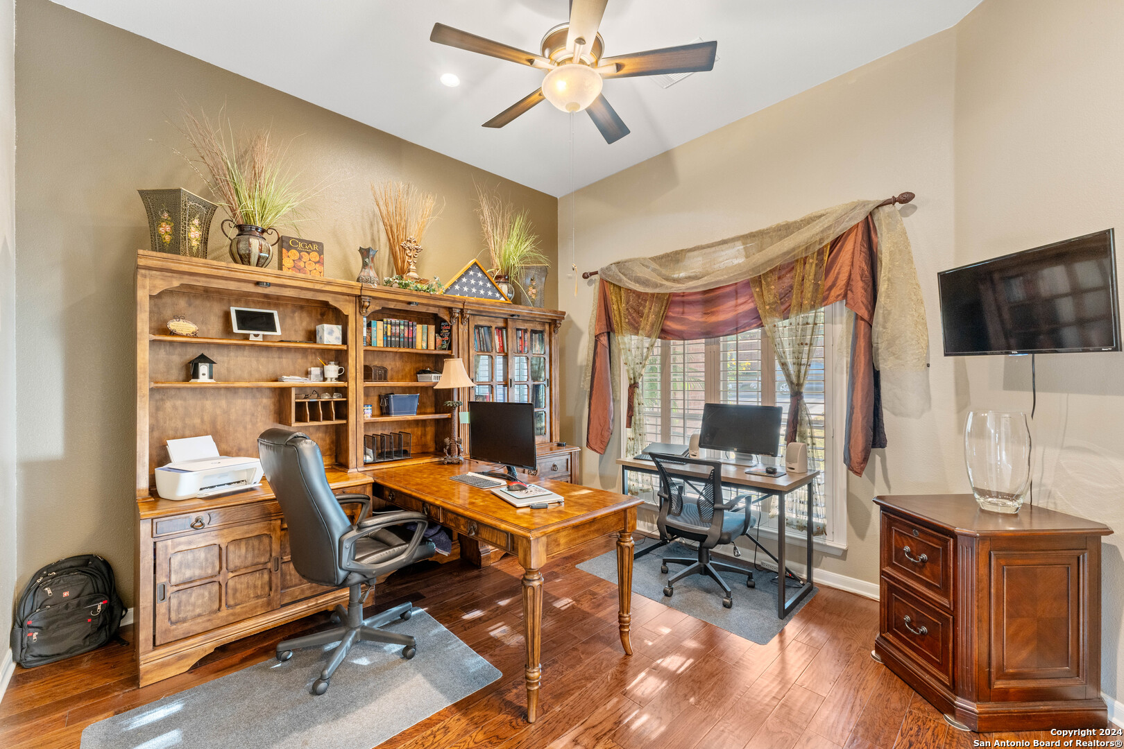 1615 LOOKOUT PT