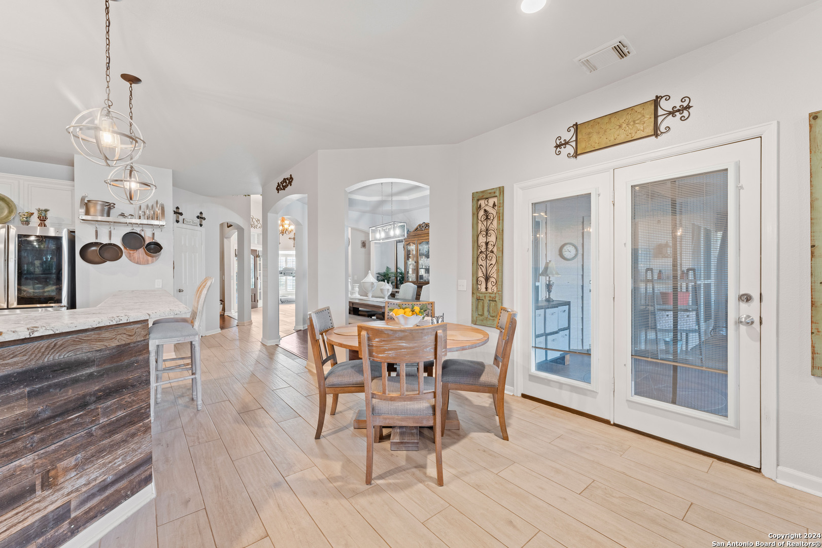1615 LOOKOUT PT