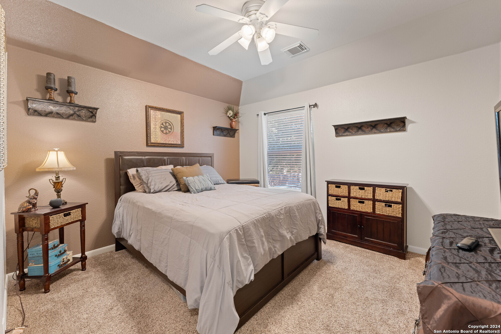 1615 LOOKOUT PT