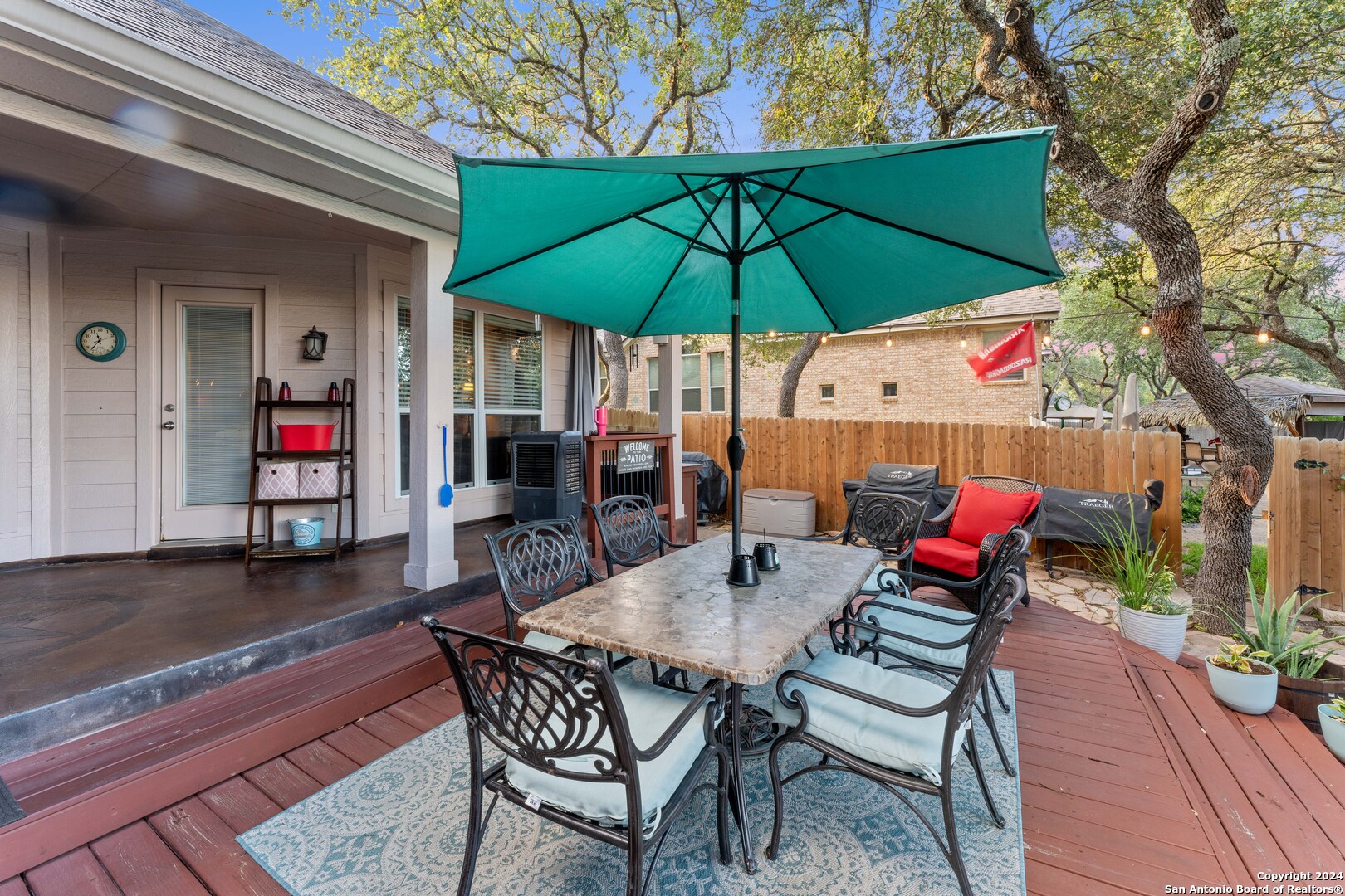 1615 LOOKOUT PT