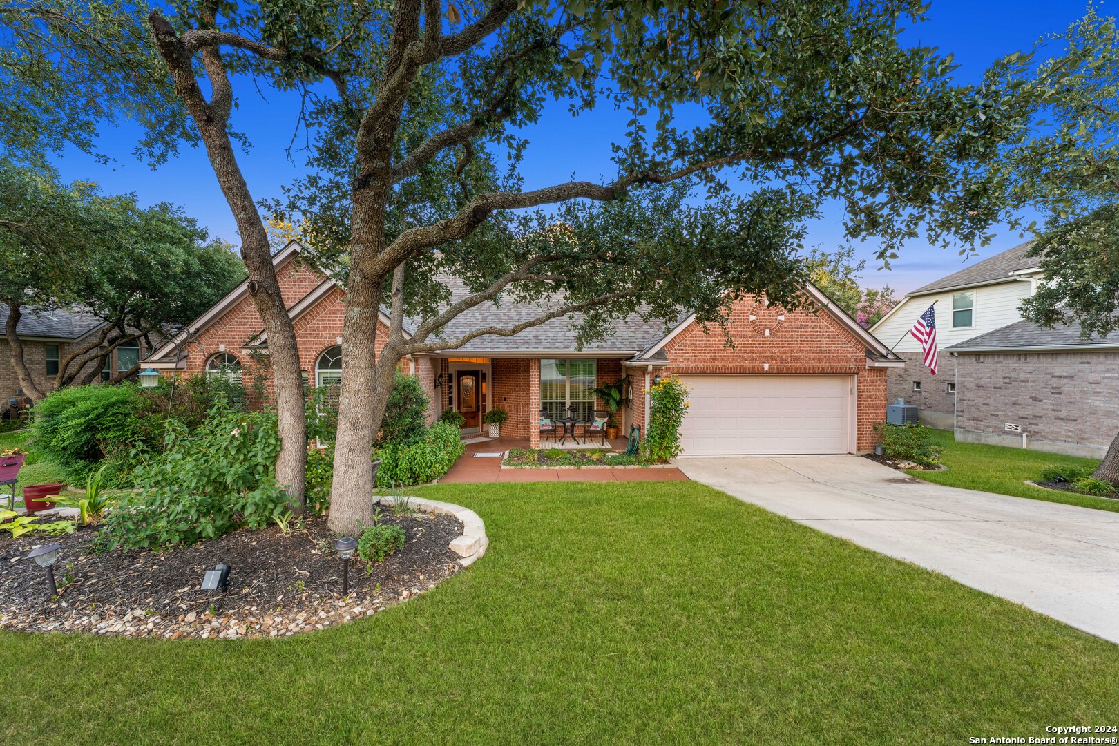 1615 LOOKOUT PT