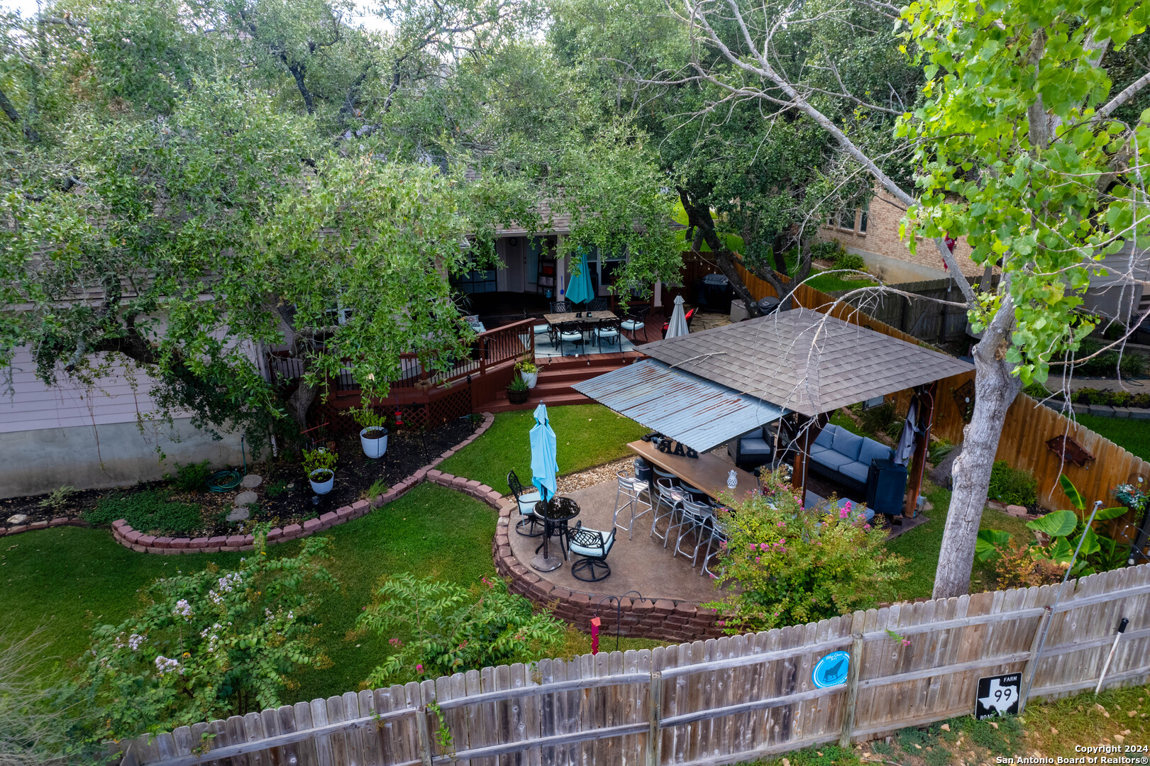 1615 LOOKOUT PT