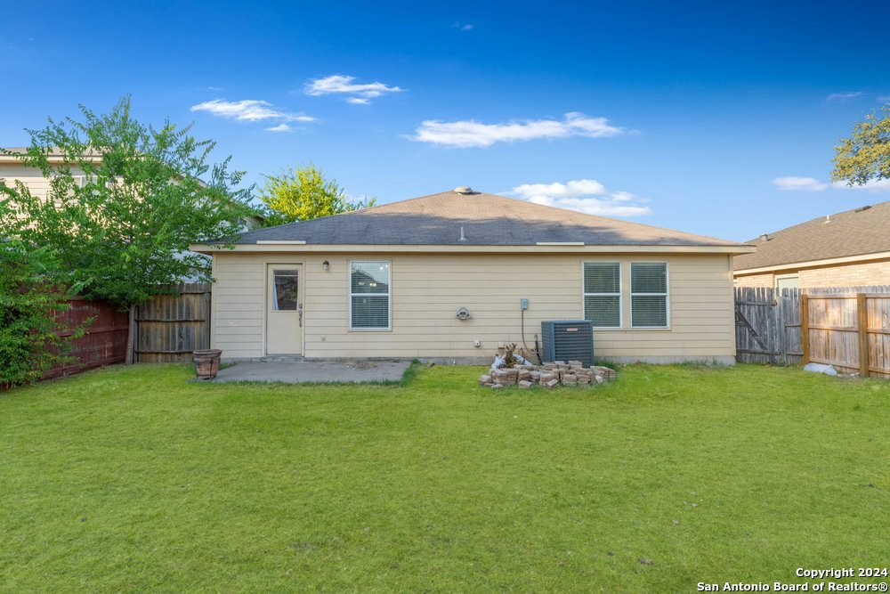 4042 WISTERIA WAY