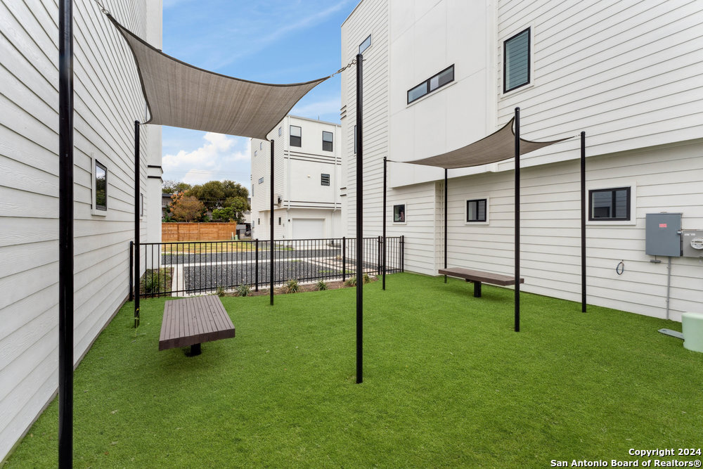 1735 W GRAMERCY PL #301