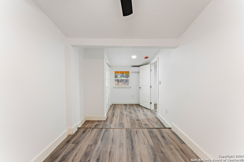 214 E HART AVE