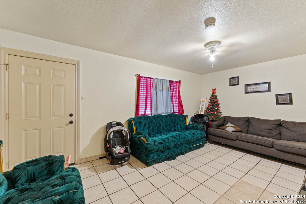 11019 BALTIC DR
